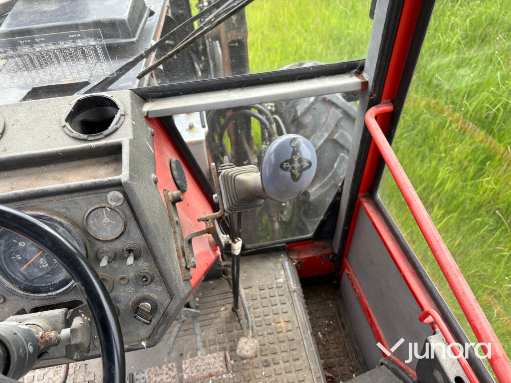 Valmet 705-4 med lastare