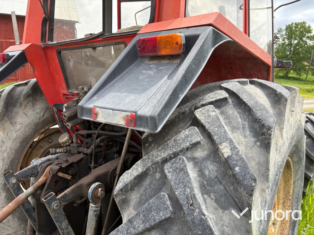 Valmet 705-4 med lastare