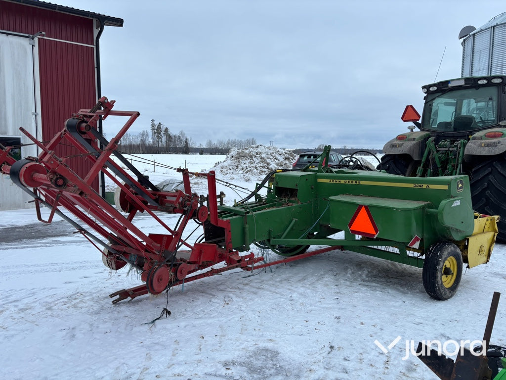 Hårdpress + Kastare - John Deere, 332A