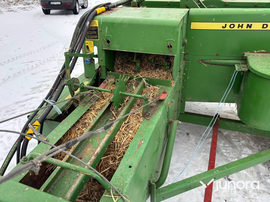 Hårdpress + Kastare - John Deere, 332A