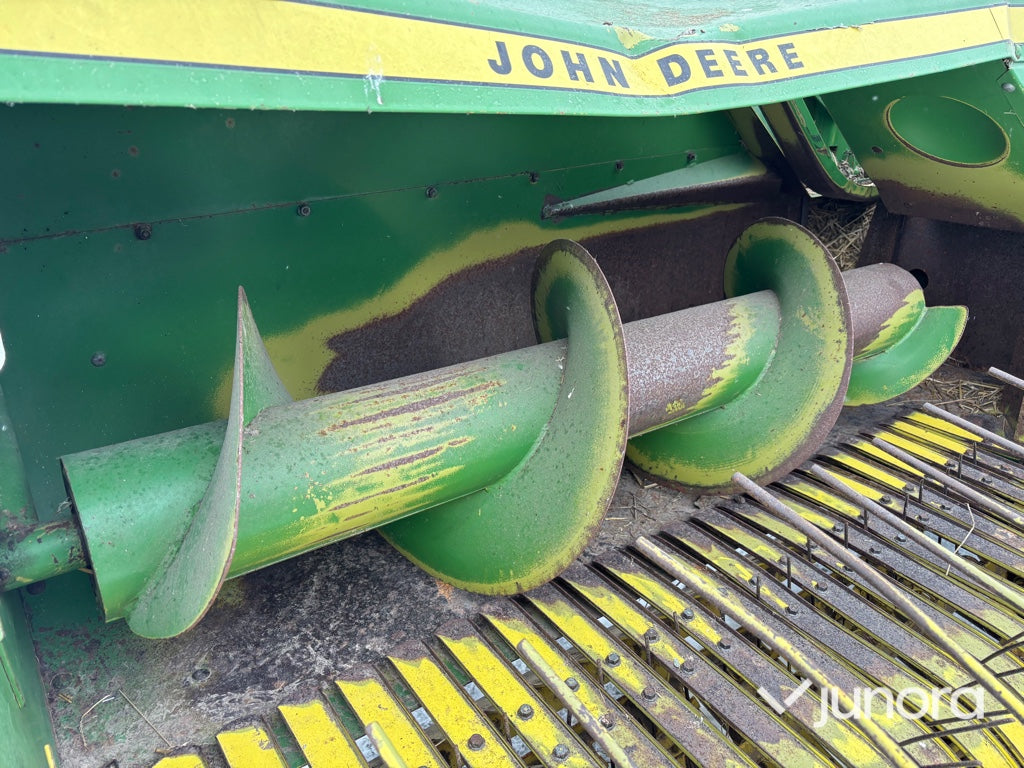 Hårdpress + Kastare - John Deere, 332A