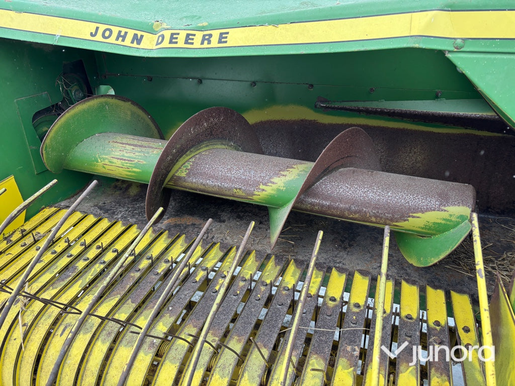 Hårdpress + Kastare - John Deere, 332A