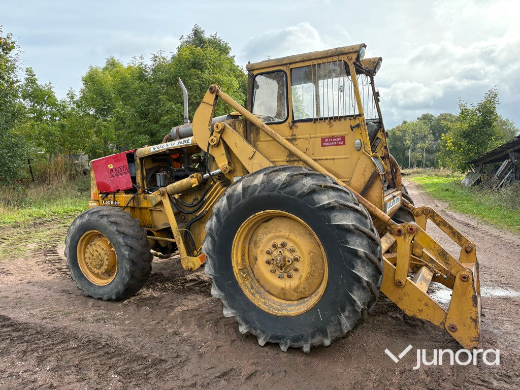 Baklastare Volvo BM LM 840 med skopa