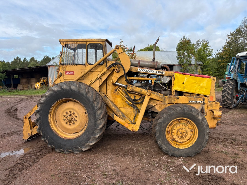 Baklastare Volvo BM LM 840 med skopa