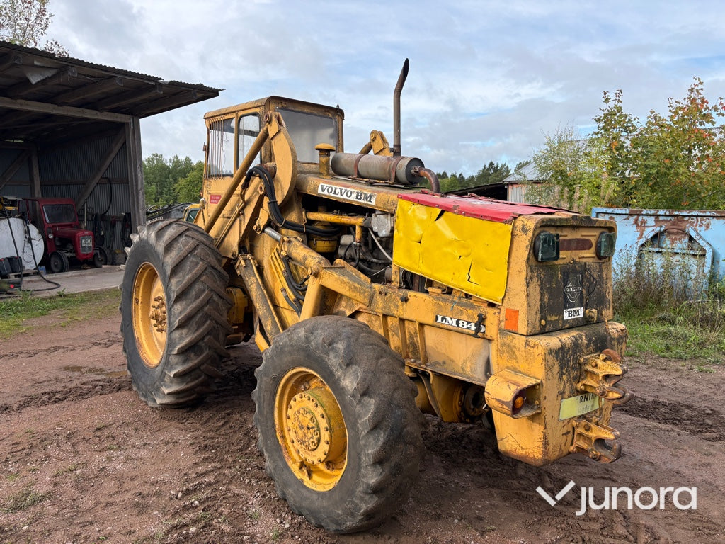 Baklastare Volvo BM LM 840 med skopa