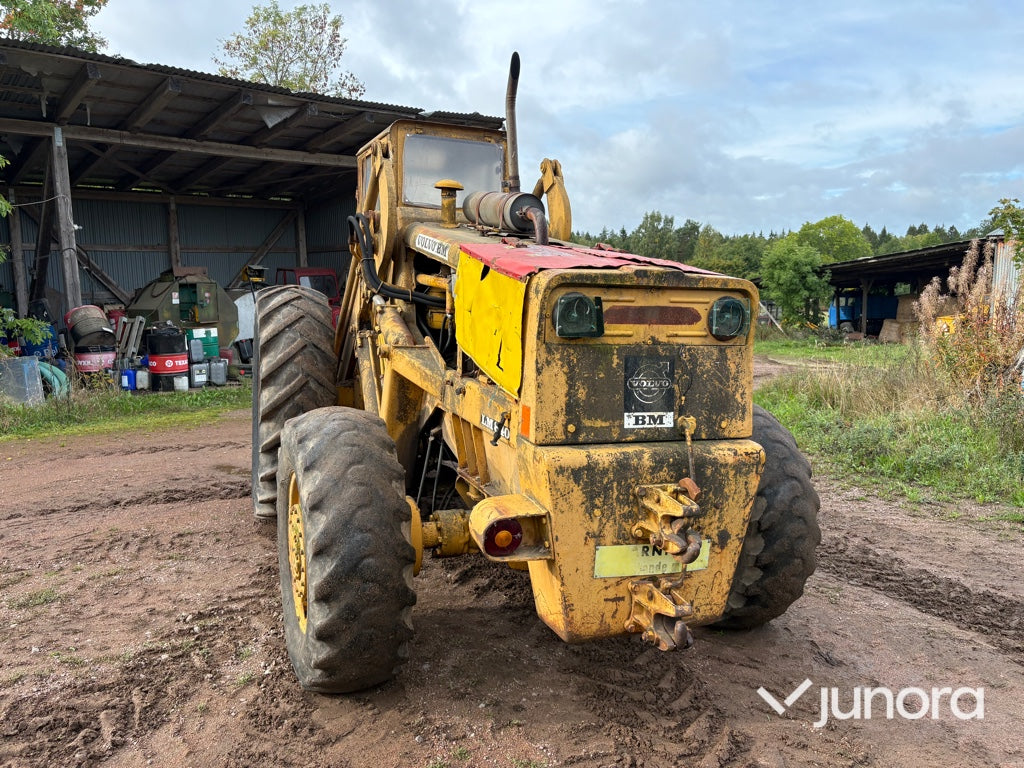 Baklastare Volvo BM LM 840 med skopa