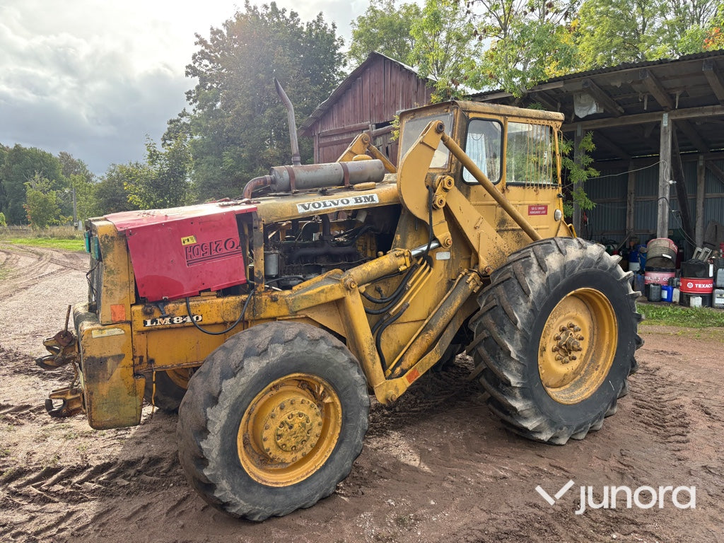Baklastare Volvo BM LM 840 med skopa