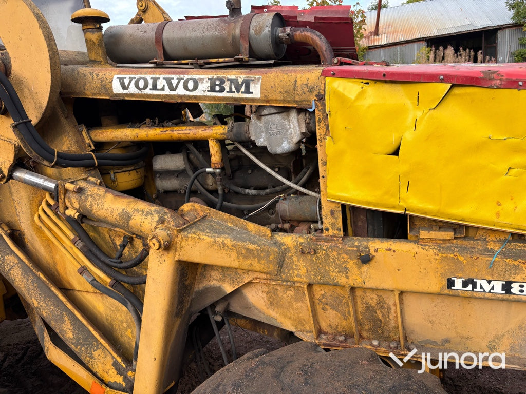 Baklastare Volvo BM LM 840 med skopa