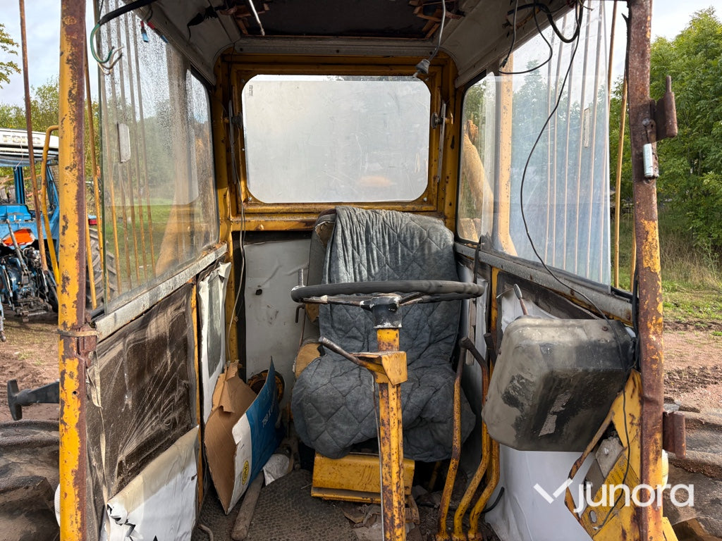 Baklastare Volvo BM LM 840 med skopa