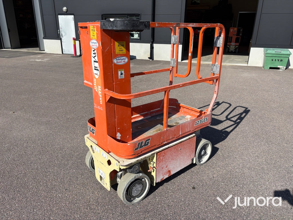 Pelarlift - JLG, 1230ES