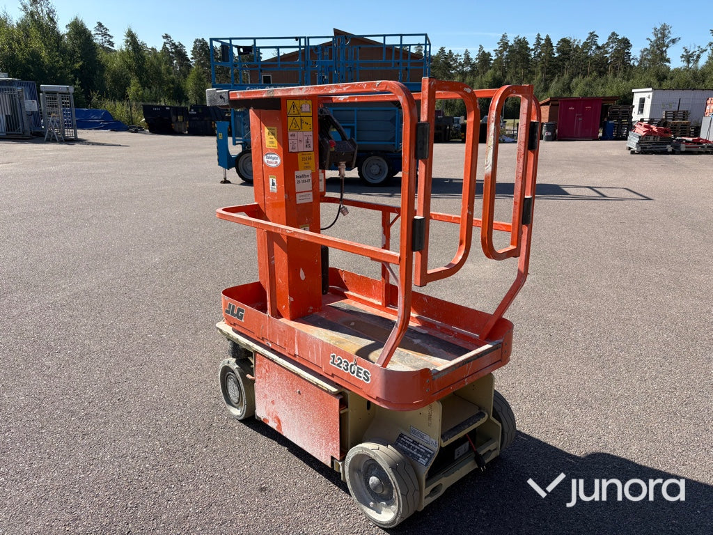 Pelarlift - JLG, 1230ES