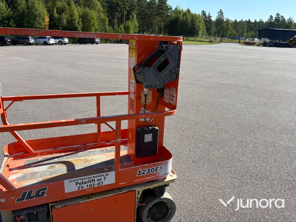 Pelarlift - JLG, 1230ES