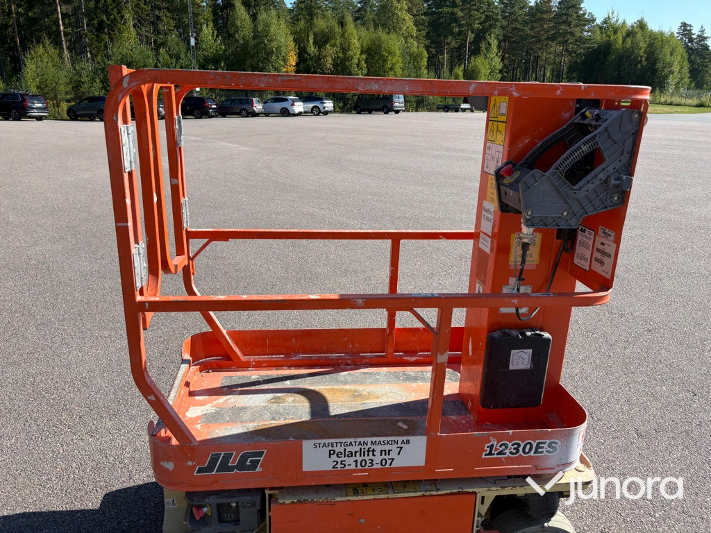 Pelarlift - JLG, 1230ES