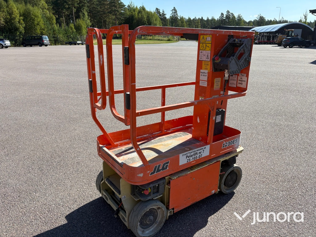 Pelarlift - JLG, 1230ES