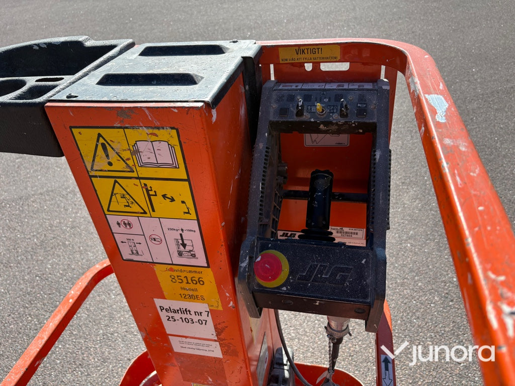 Pelarlift - JLG, 1230ES
