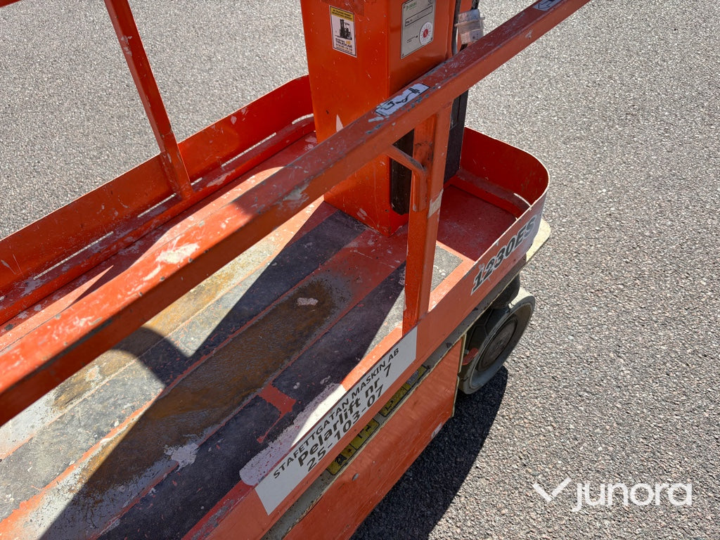 Pelarlift - JLG, 1230ES
