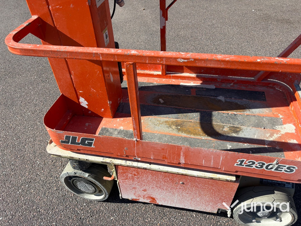 Pelarlift - JLG, 1230ES