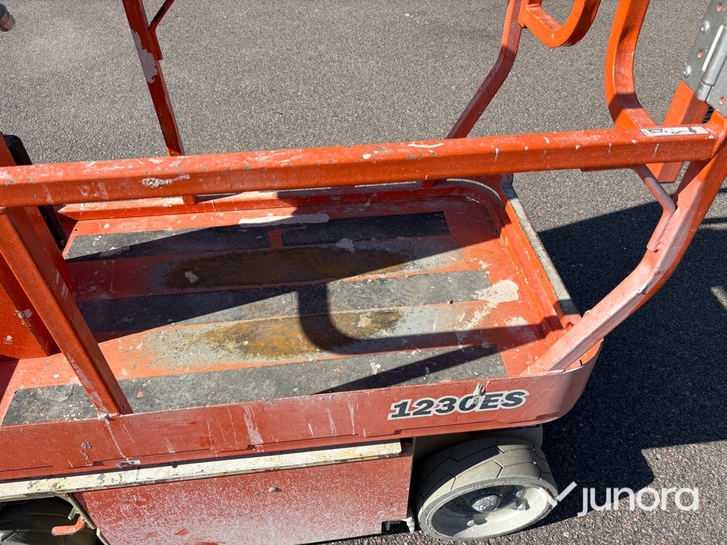 Pelarlift - JLG, 1230ES