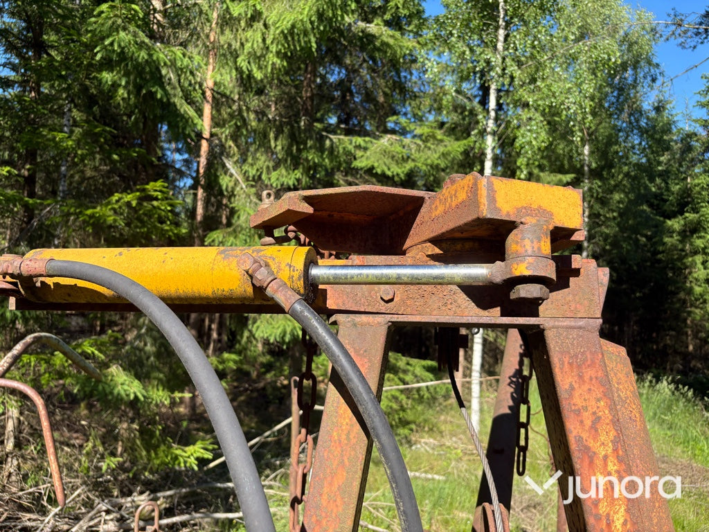 Skogsvagn - STA, Med hydraulisk kran