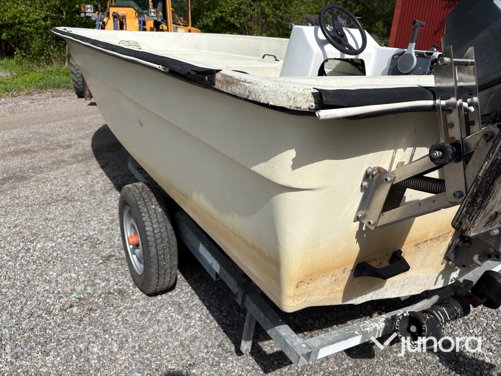 Styrpulpetbåt, Trailer - Med Yamaha, 70hk