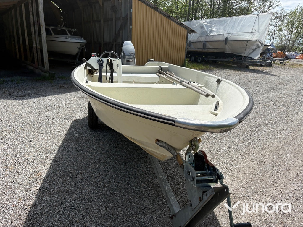 Styrpulpetbåt, Trailer - Med Yamaha, 70hk