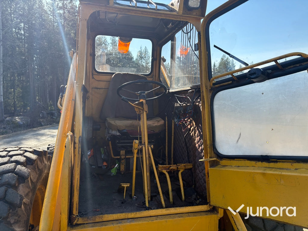 Baklastare - Volvo, BM 640