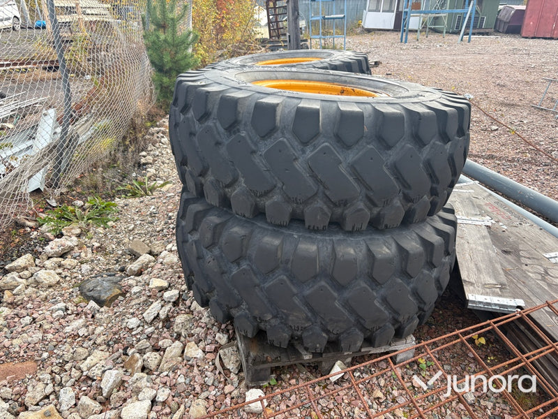 Lastmaskinsdäck - Loadmaster 20.5-25 4st