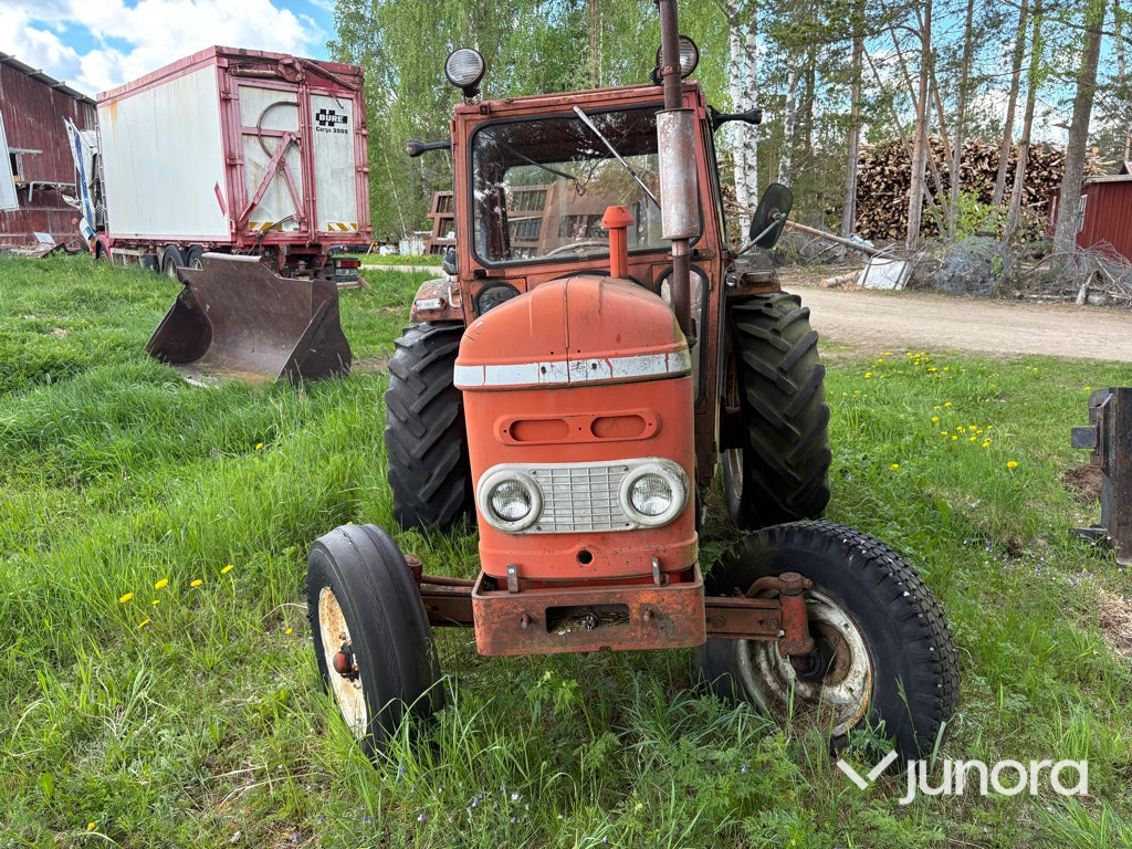 Traktor - Nuffield, 3/45