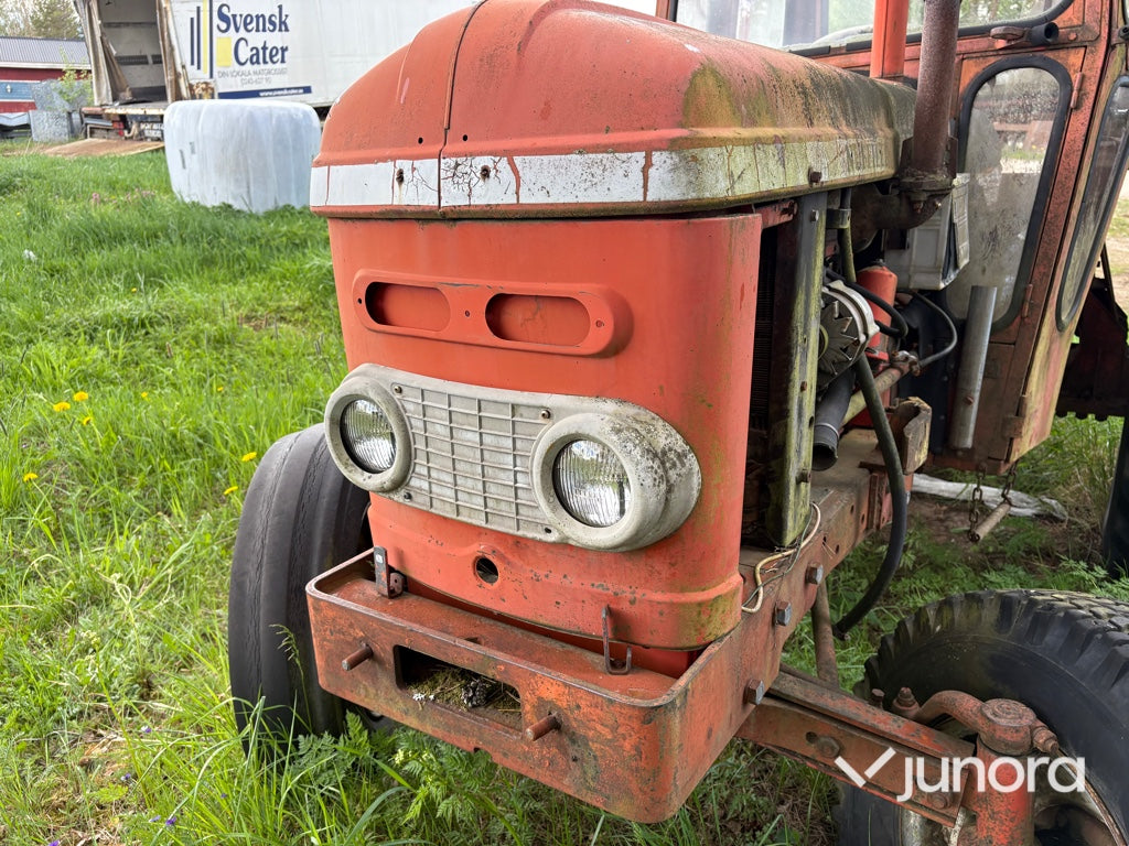 Traktor - Nuffield, 3/45