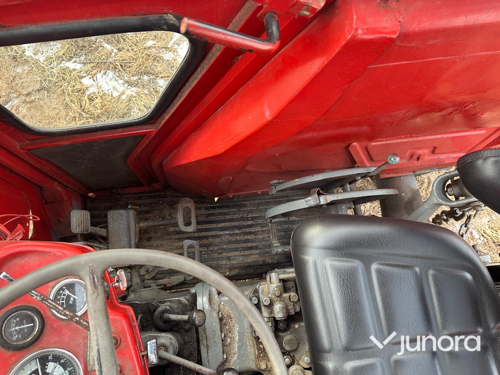 Traktor - Massey Ferguson 135