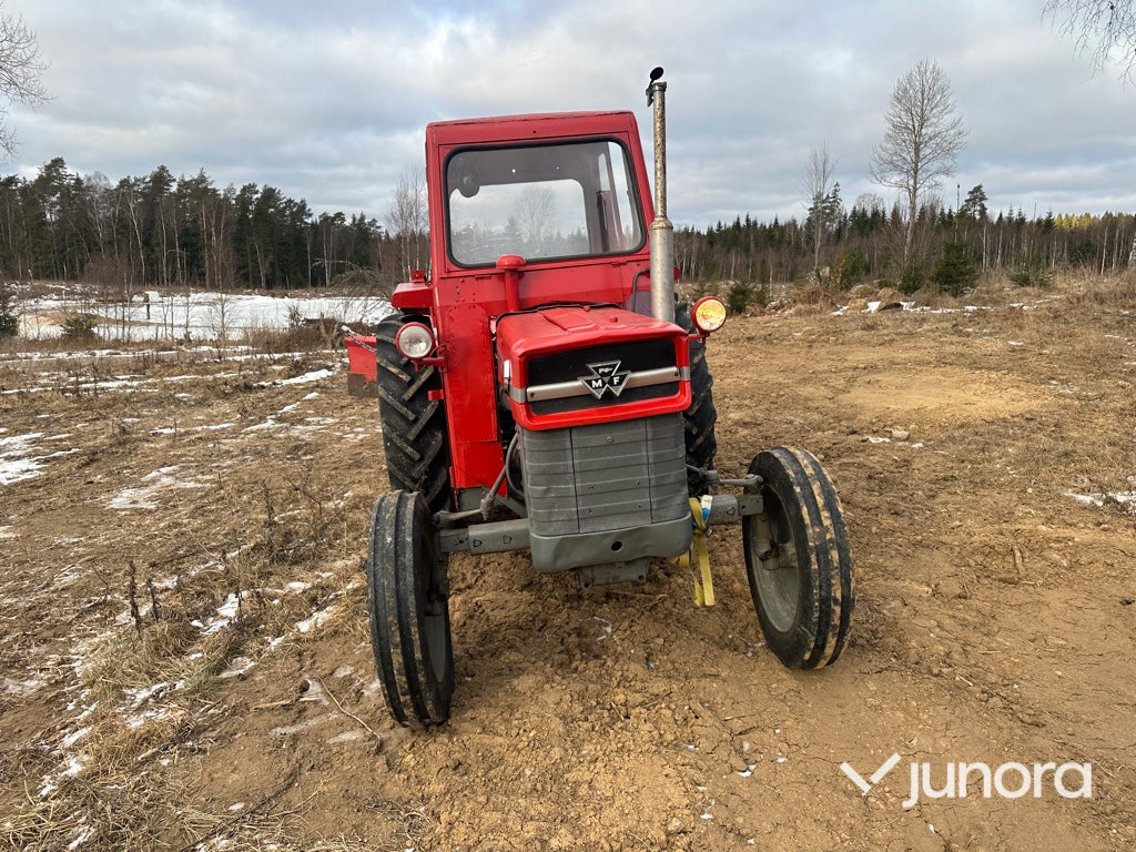 Traktor - Massey Ferguson 135