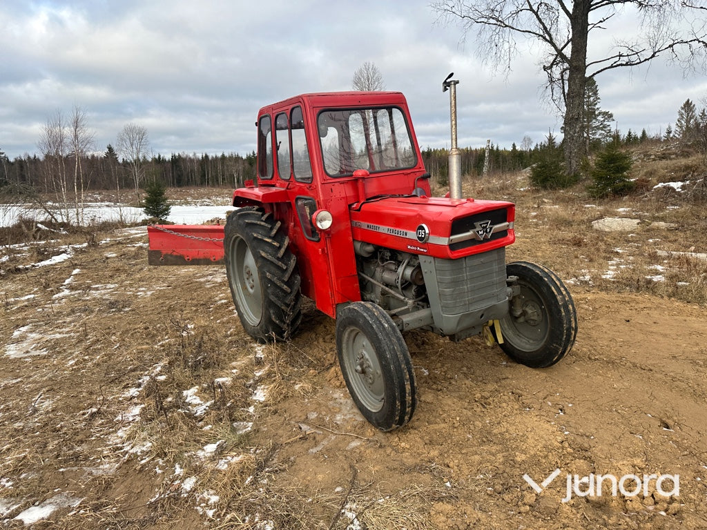 Traktor - Massey Ferguson 135