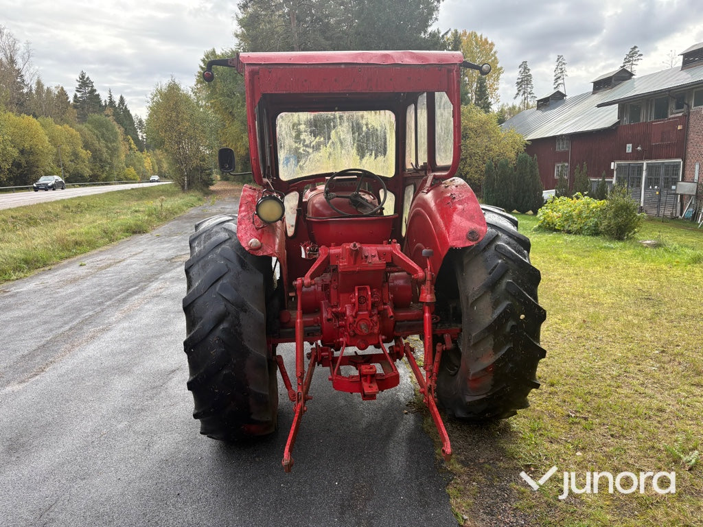 Traktor Nuffield 10/60