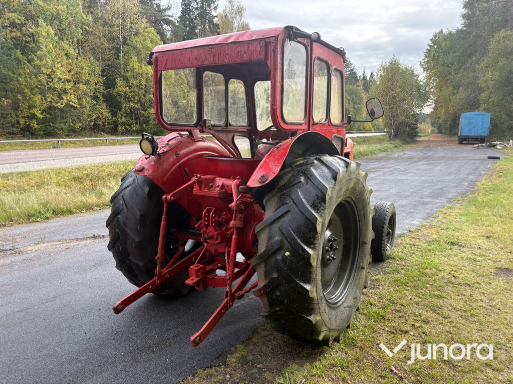 Traktor Nuffield 10/60
