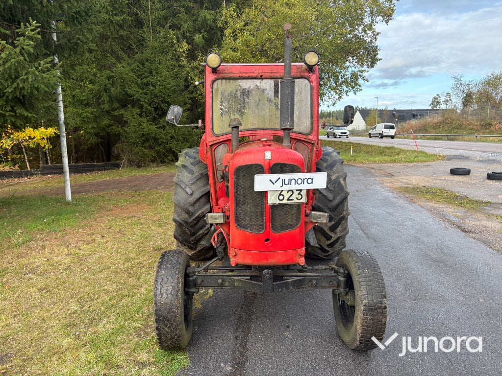 Traktor Nuffield 10/60