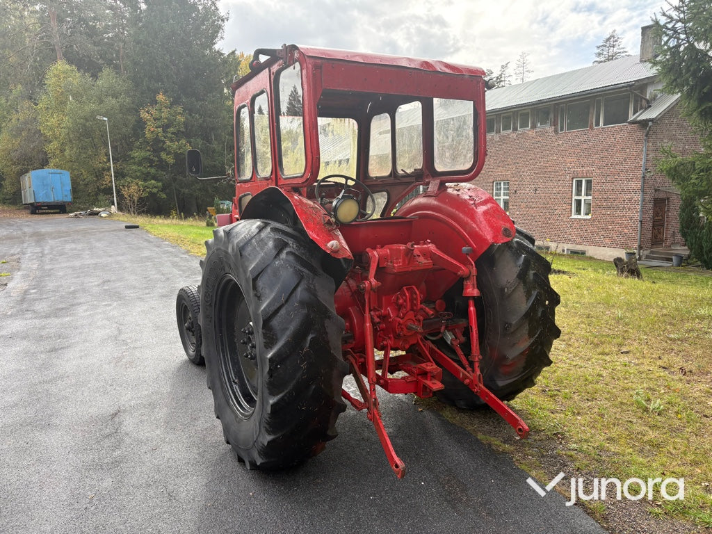 Traktor Nuffield 10/60
