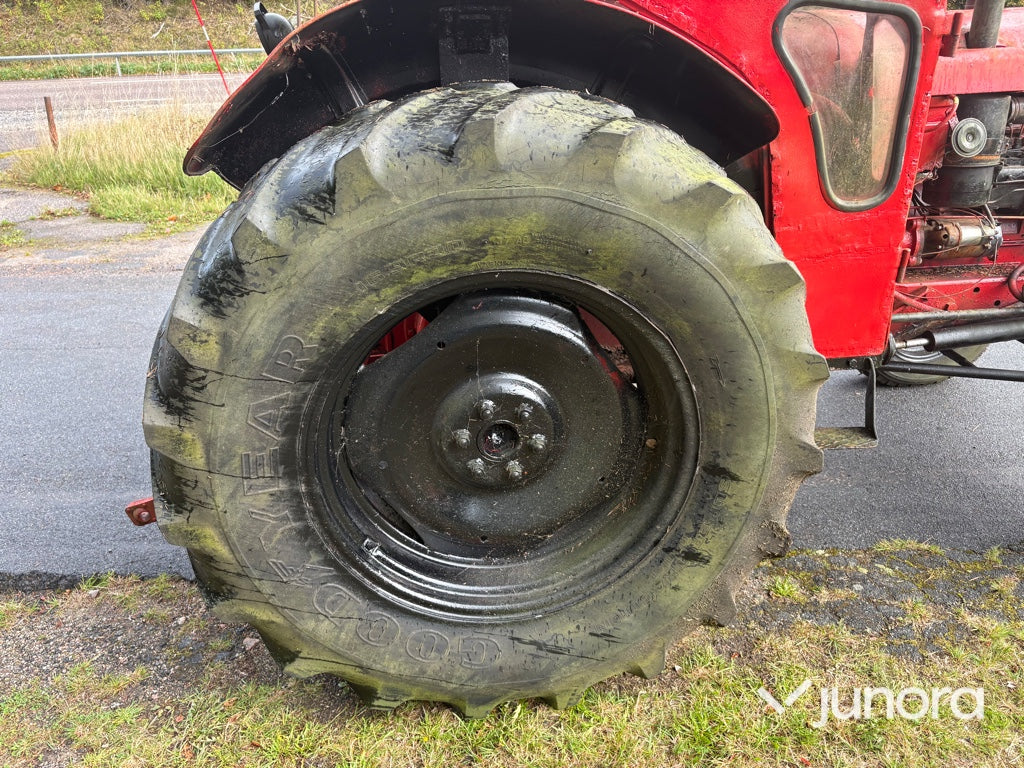 Traktor Nuffield 10/60