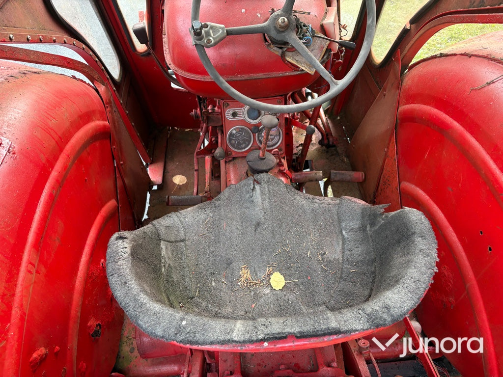 Traktor Nuffield 10/60