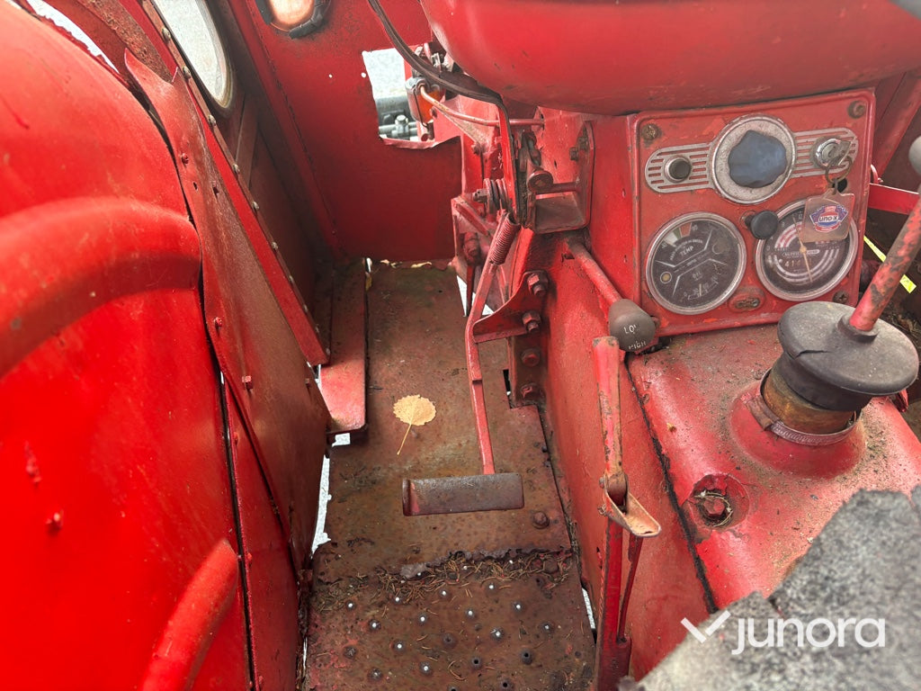 Traktor Nuffield 10/60