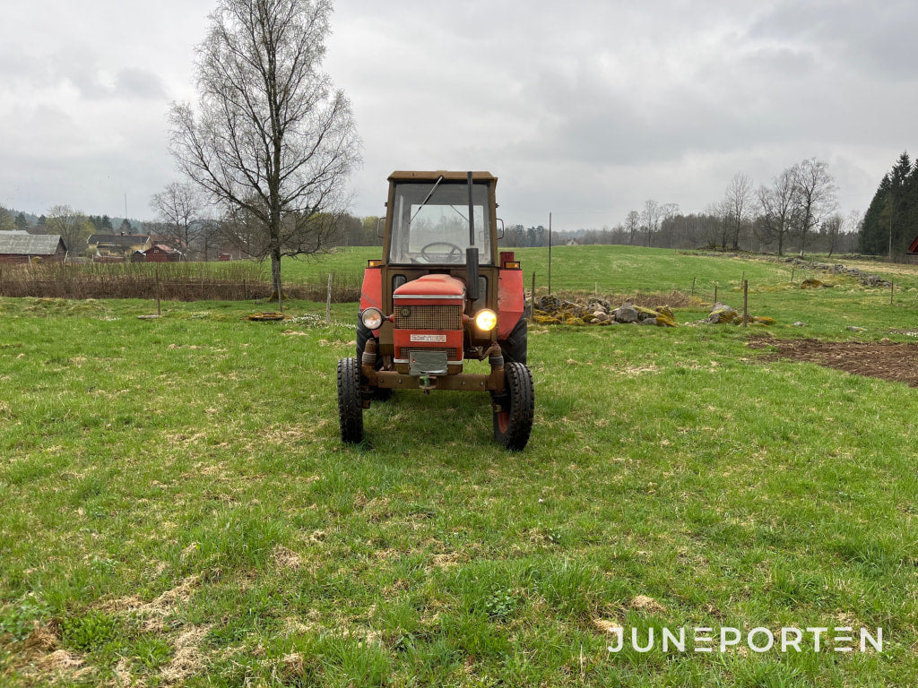 Traktor Zetor 4718