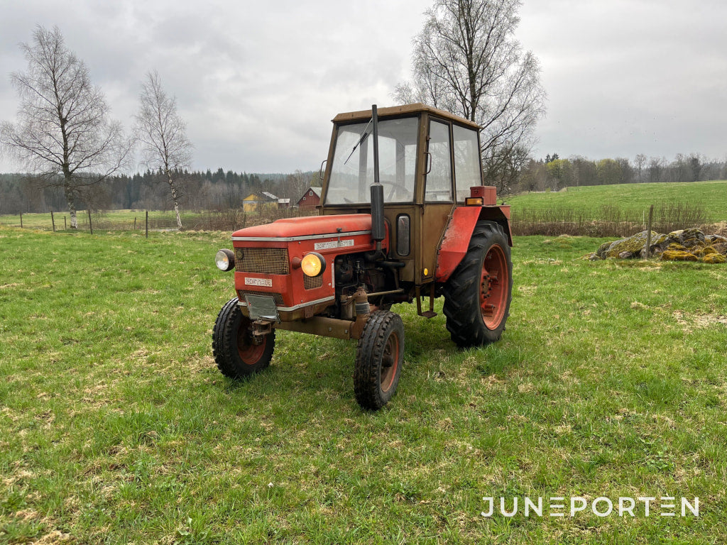 Traktor Zetor 4718