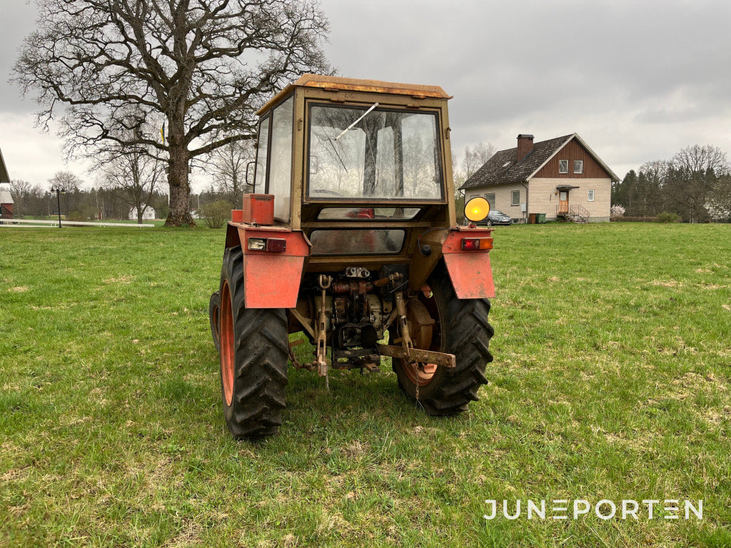 Traktor Zetor 4718