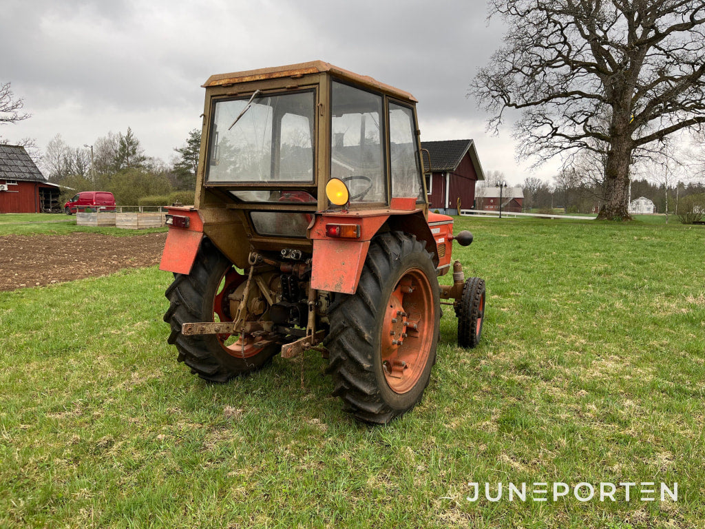 Traktor Zetor 4718