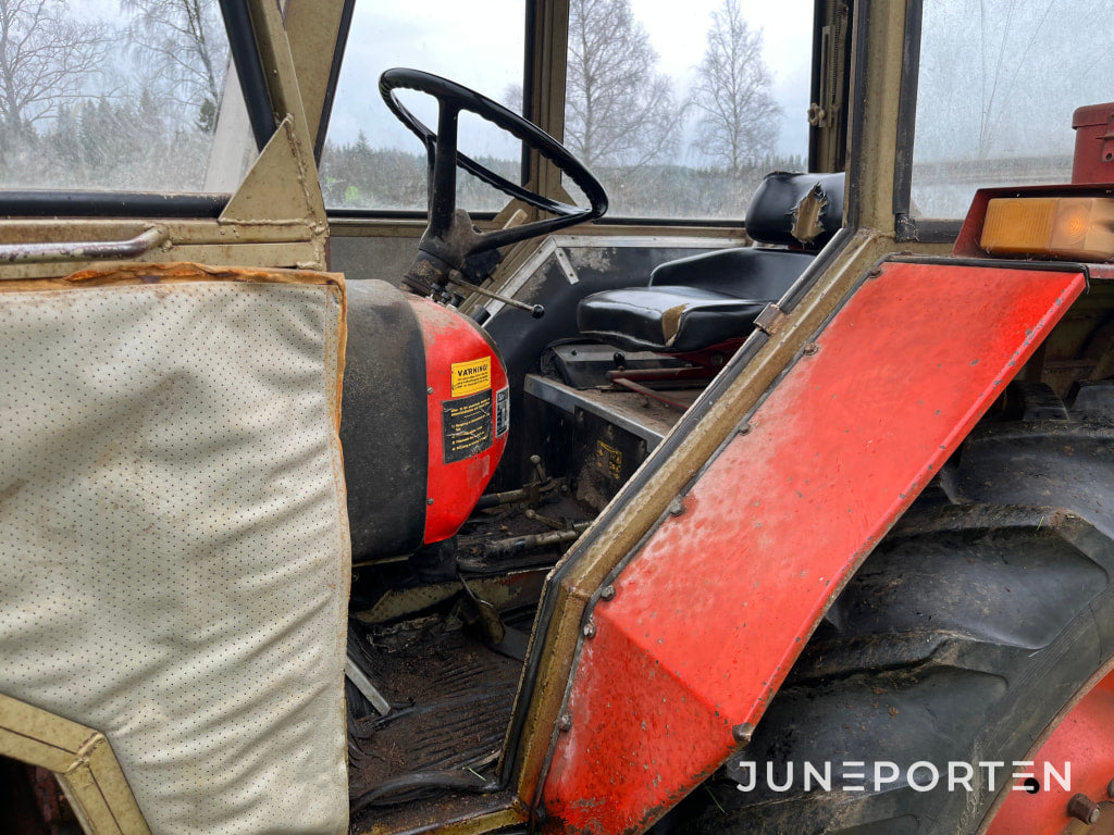 Traktor Zetor 4718