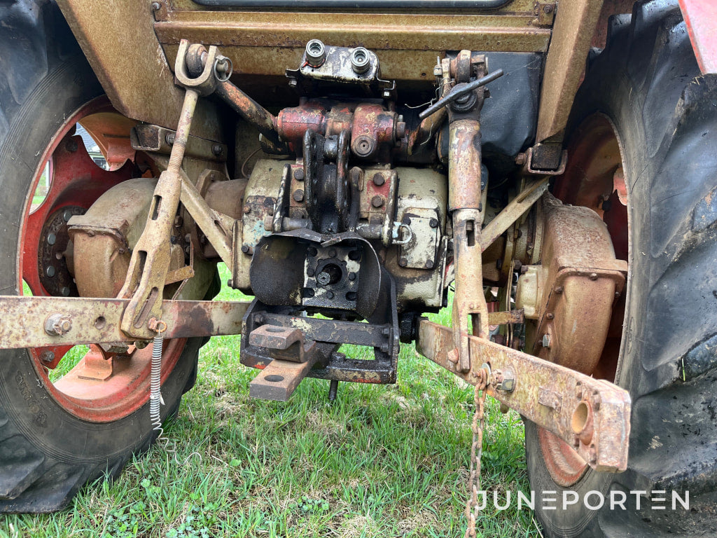 Traktor Zetor 4718