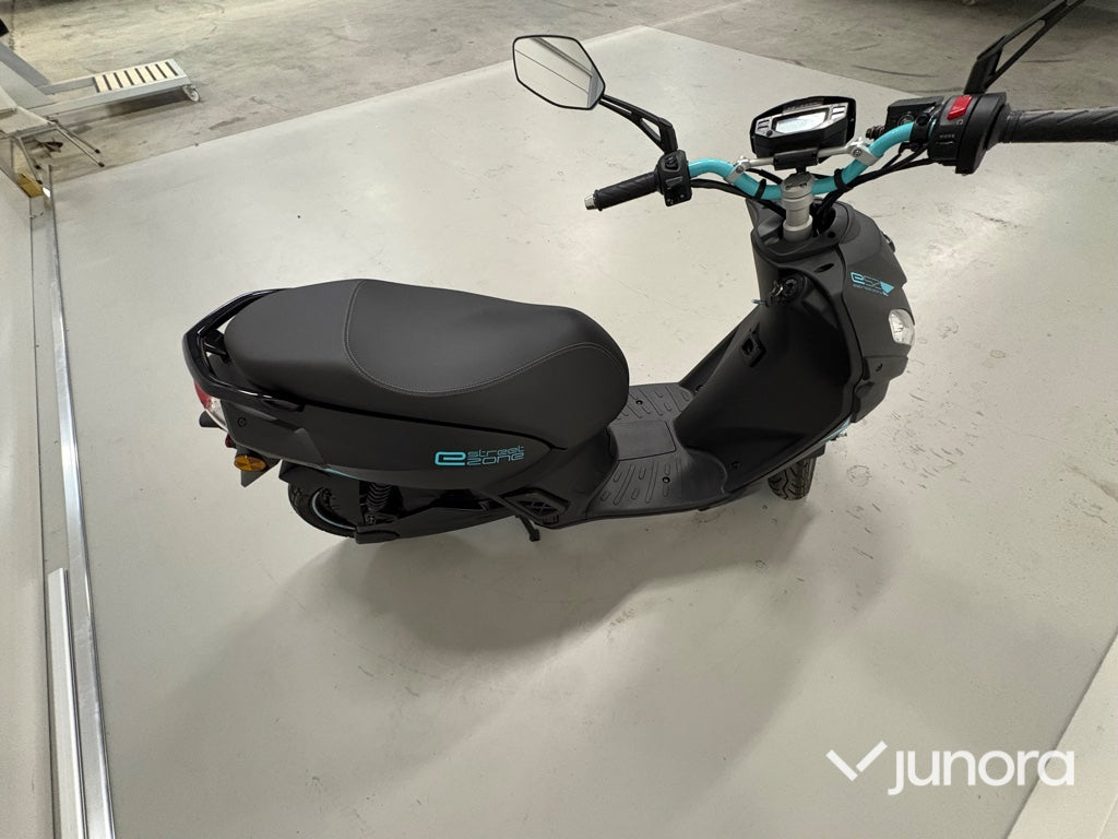 Moped - Peugeot, E-Streetzone