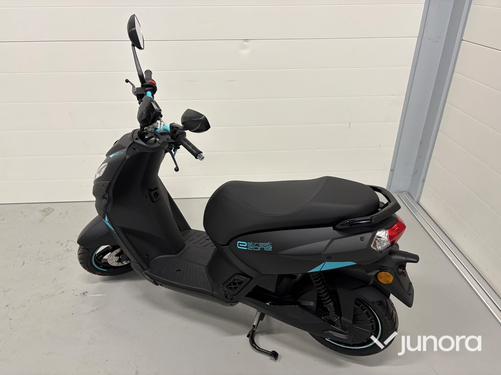 Moped - Peugeot, E-Streetzone