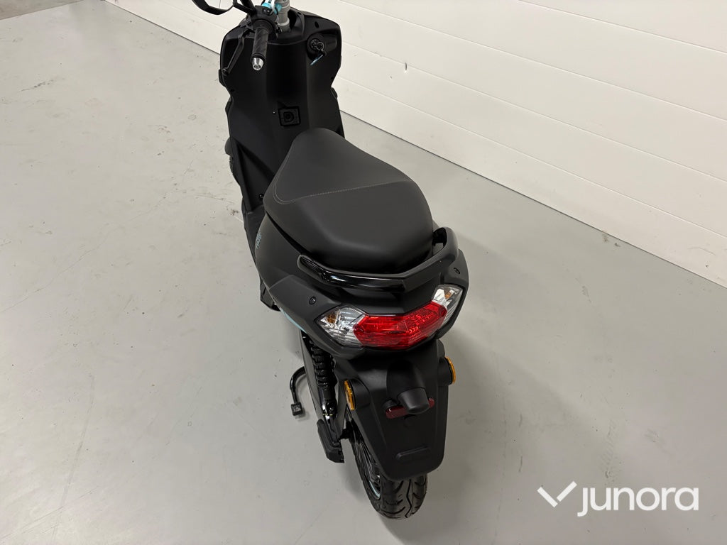 Moped - Peugeot, E-Streetzone