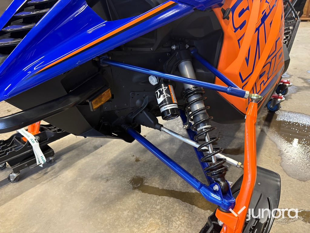 Snöskoter - Yamaha SR Viper XTX 146