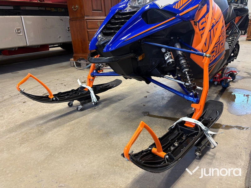 Snöskoter Yamaha SR Viper XTX 146